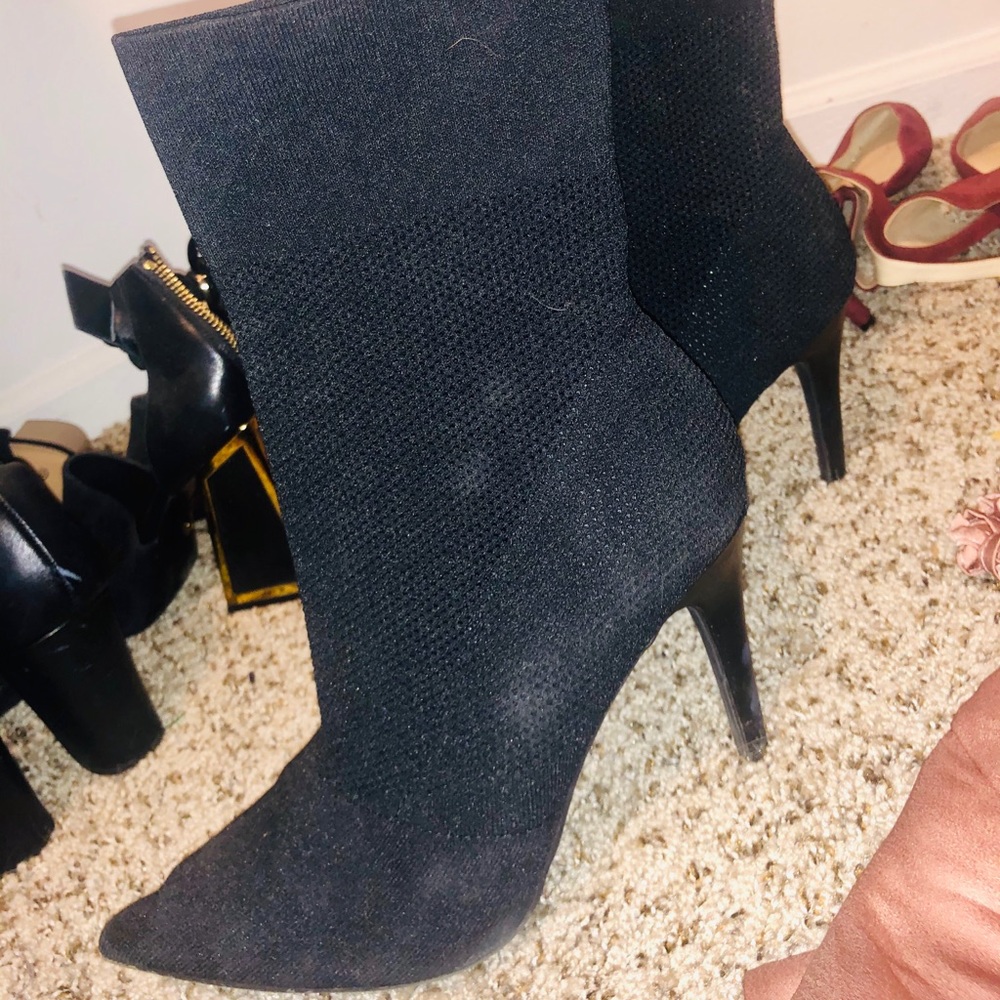 Black heeled boots